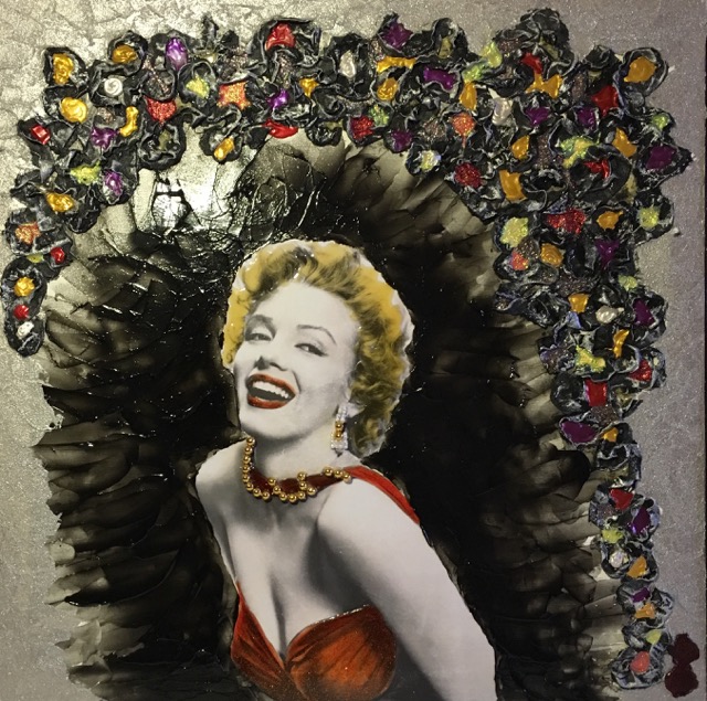 Cheerful Marilyn